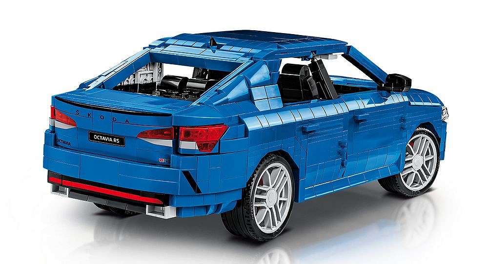 Škoda Octavia RS - uszkodzone opakowanie - fot. 2