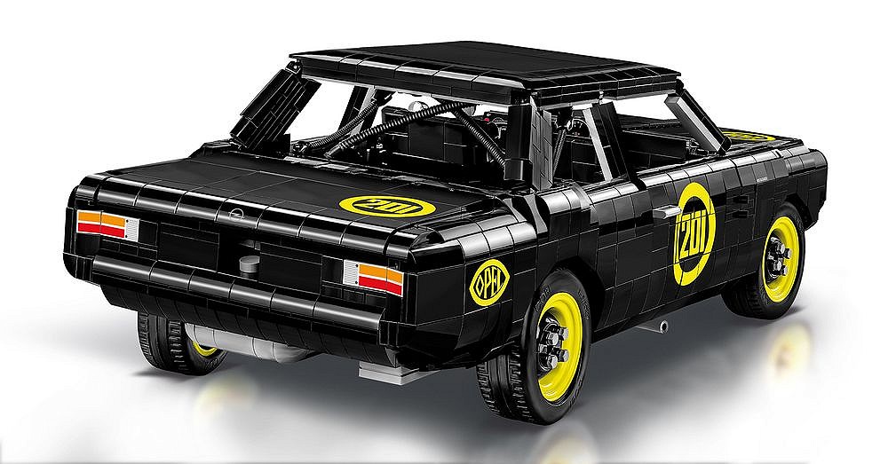 Opel Rekord C Schwarze Witwe - uszkodzone opakowanie - fot. 2